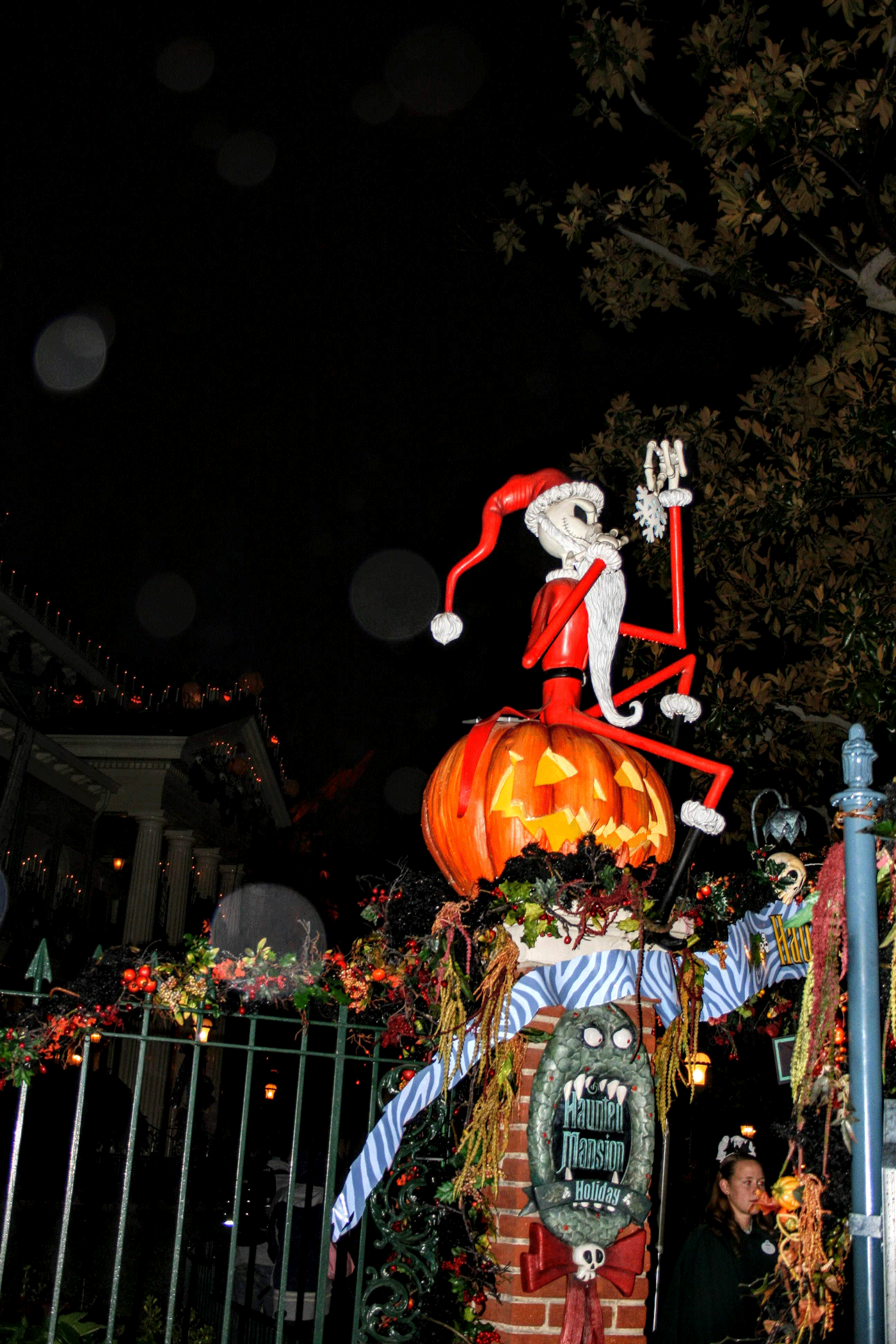 Disneyland California Haunted Mansion Halloween - Christmas - Awesome Entertainment Travel Blog