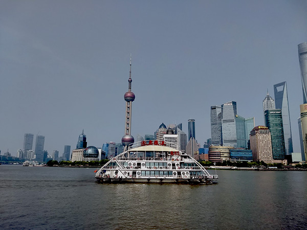 On The Huangpu River Awesome Entertainment Travel Blog with Mark Peace Thomas